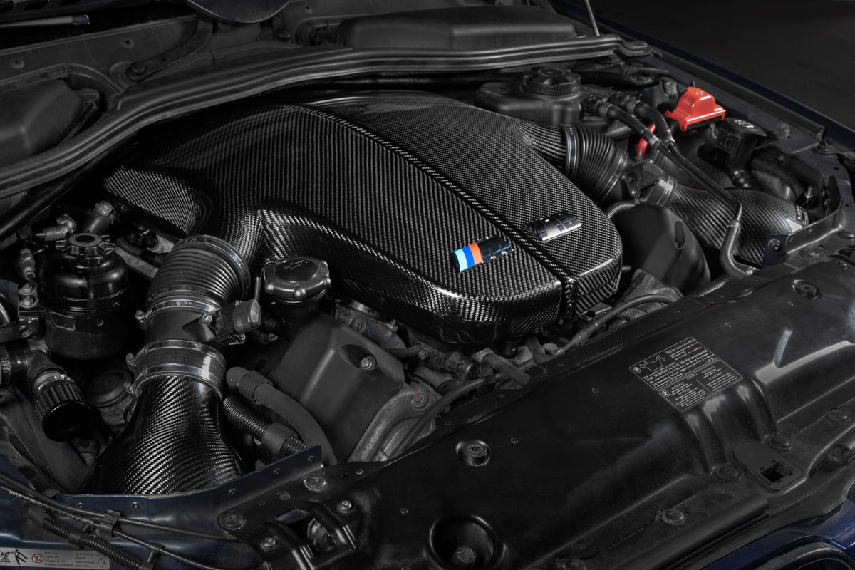 Close-up of Eventuri S85 carbon plenum fitted to BMW M5
